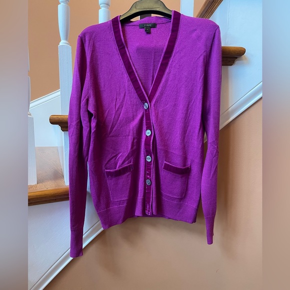 J. Crew Sweaters - J Crew Excellent condition velvet trimmed Sz Sm front pocket wool blend cardigan